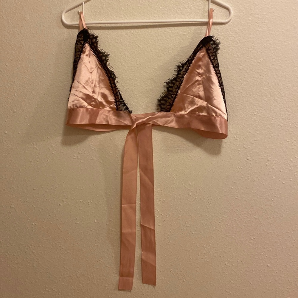 Pink bralette 💕